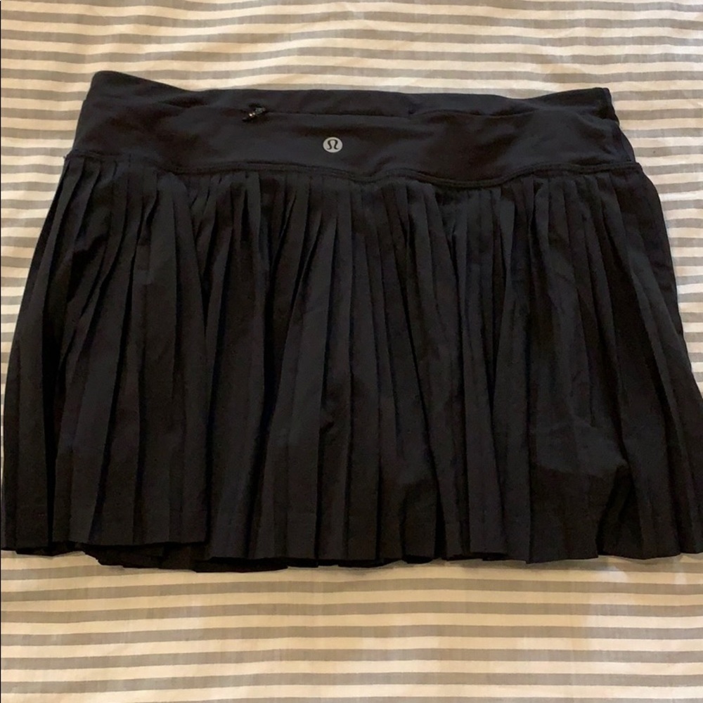 Black Lululemon skirt